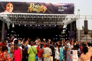 Tope-Alabi-300x200 Photos: Tope Alabi Leads Powerful Worship at "Praise The Almighty"