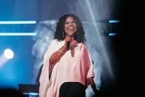 CeCe-Winans-Biography-300x200 Biography of Priscilla Marie "CeCe" Winans