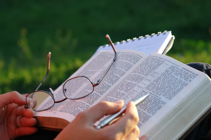 how to study the Bible